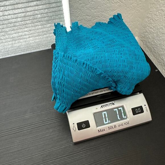 Urban Outfitters Blue Smocked V-Back Cross Neck Cropped Top Women's Size Large - Picture 9 of 9